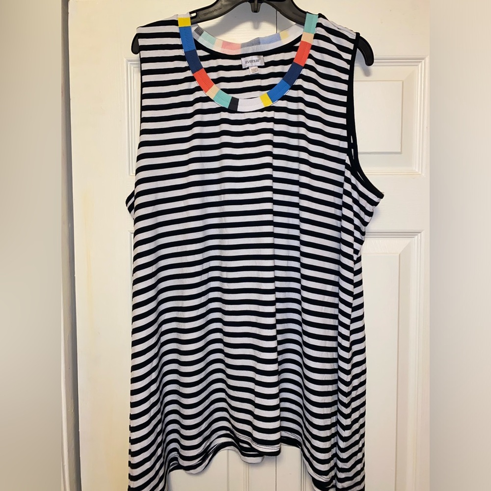 Avenue multi color sharkbite tank top 22/24